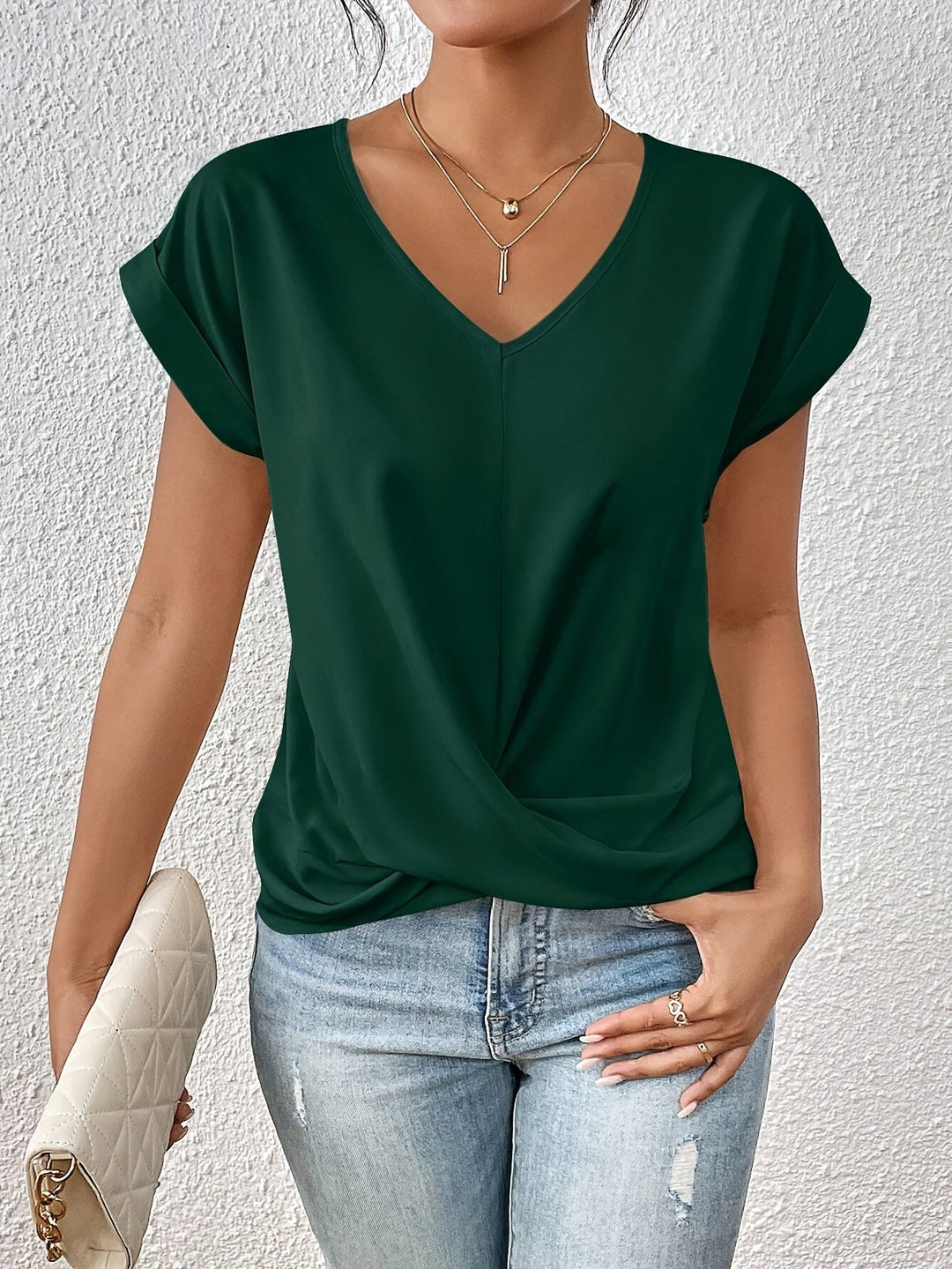 Lucille – Elegant V-Neck T-Shirt