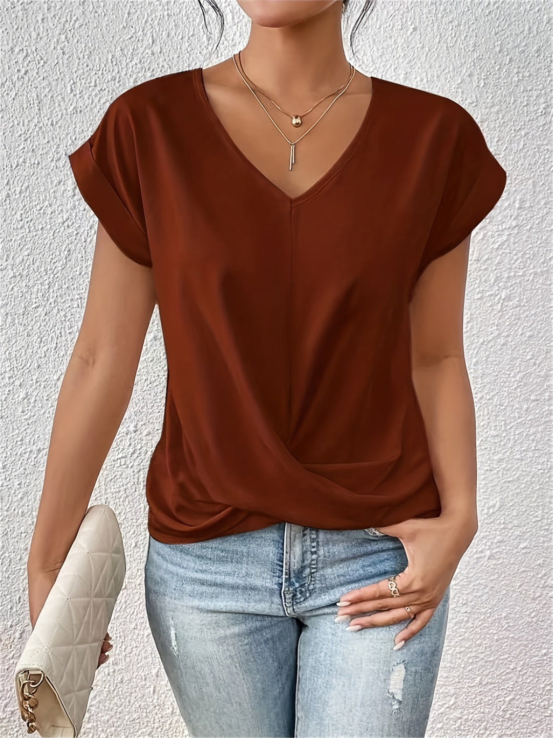 Lucille – Elegant V-Neck T-Shirt