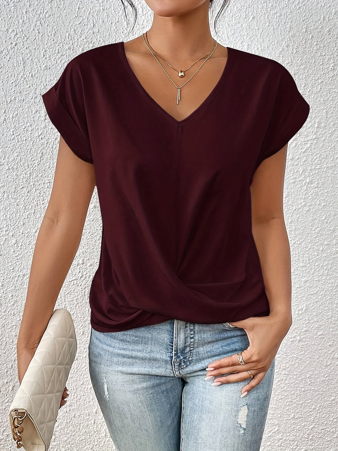 Lucille – Elegant V-Neck T-Shirt
