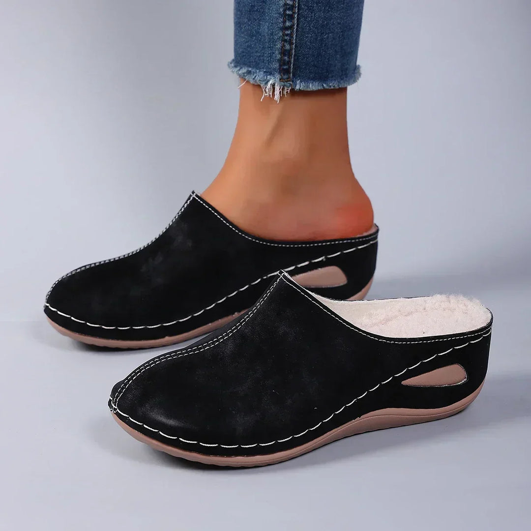 Gail – Supportive Cushioned Slippers