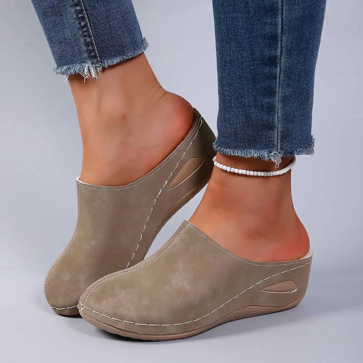 Gail – Supportive Cushioned Slippers