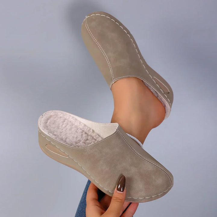 Gail – Supportive Cushioned Slippers
