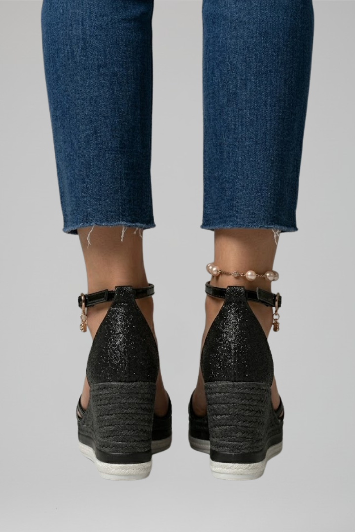 Wendy – Orthopaedic Cushioned Slip-On Sandals